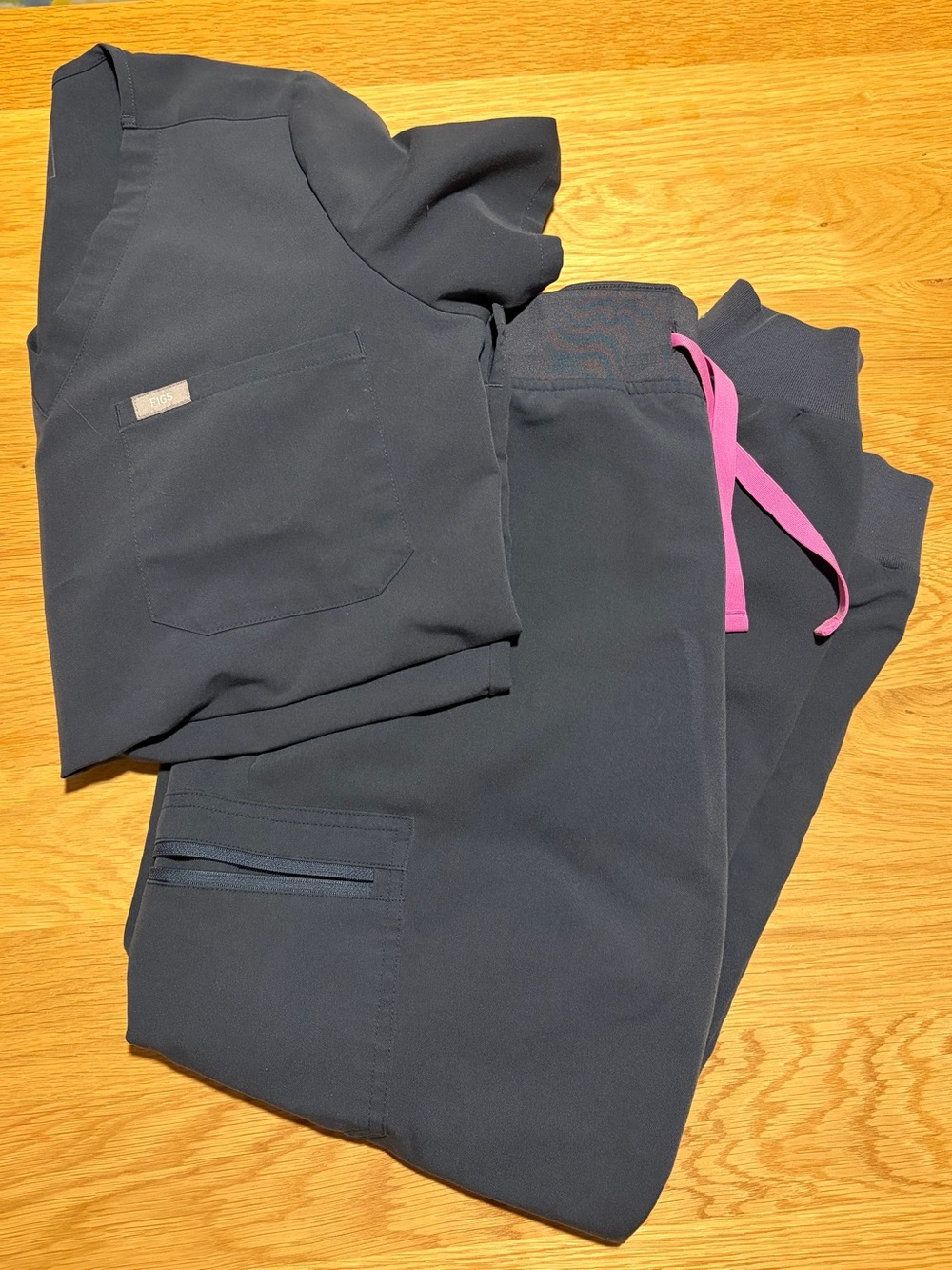 Figs SMALL Scrub Top and MEDIUM PETITE joggers